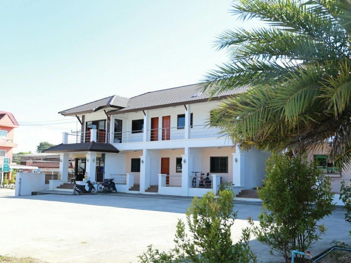 Hotel Tararin Chiang Saen Esterno foto