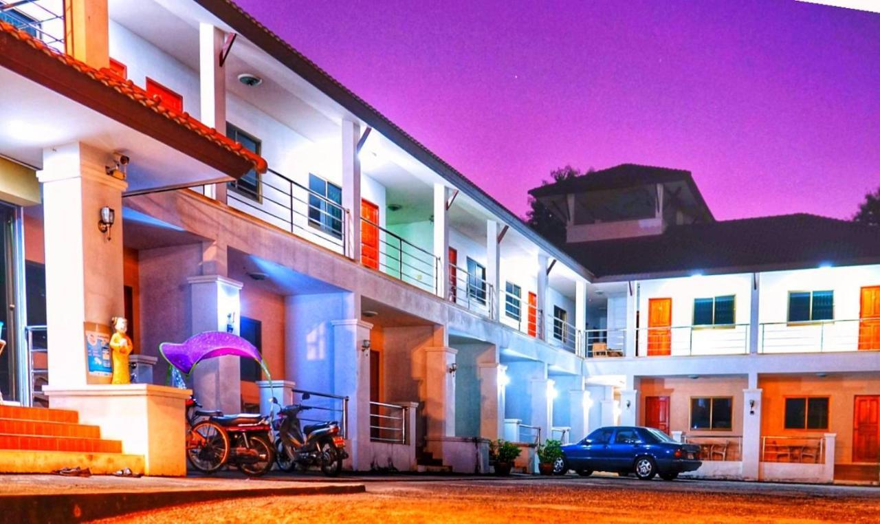 Hotel Tararin Chiang Saen Esterno foto